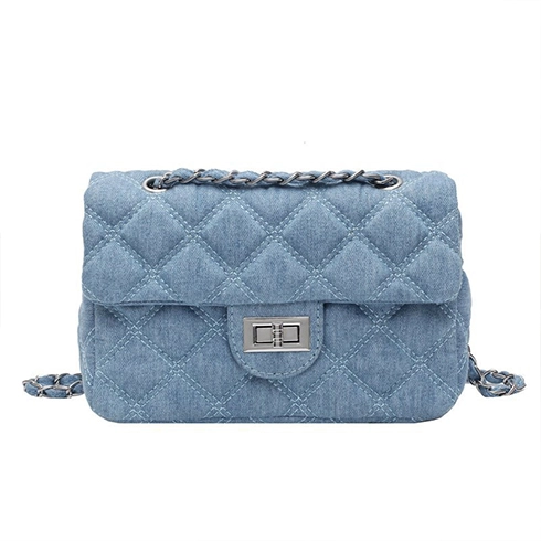 Functional Messenger Bags for Easy Access and Comfort
